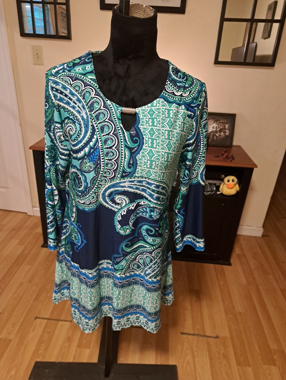 Medium Southern Lady Blue Green White Paisley Keyhole Neck Shirt Top Blouse